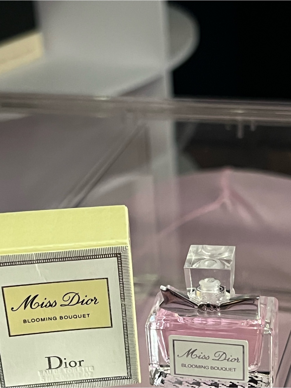 Dior Miss Dior Blooming Bouquet Mini - White and Cream Packaging